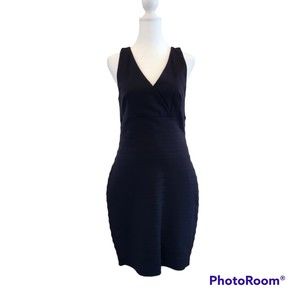 NEW Express Body Contour V-Neck Sleeveless Black Dress Size Medium